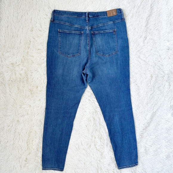 Madewell Plus Size Curvy Roadtripper Jeans Size 34 Orson Wash #AN314 - Picture 3 of 7